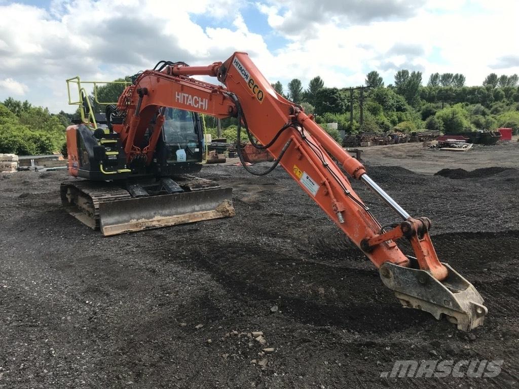 Hitachi ZX 135 US-6 Kāpurķēžu ekskavatori