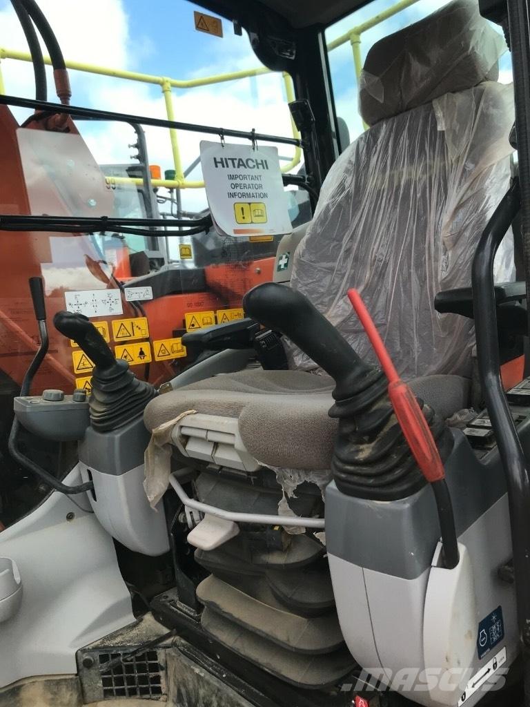 Hitachi ZX 135 US-6 Kāpurķēžu ekskavatori