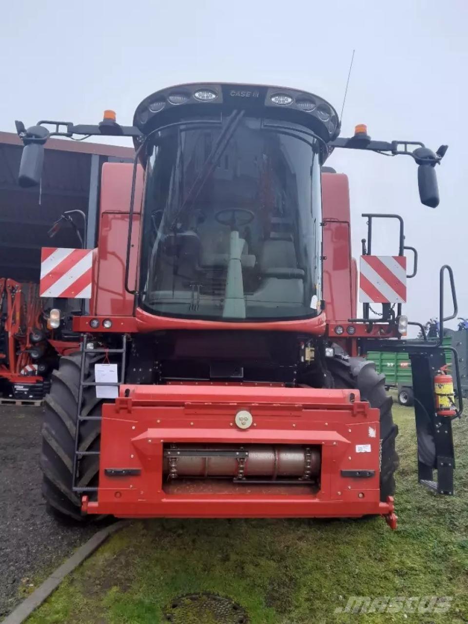 Case IH 7150 AF Ražas novākšanas kombaini
