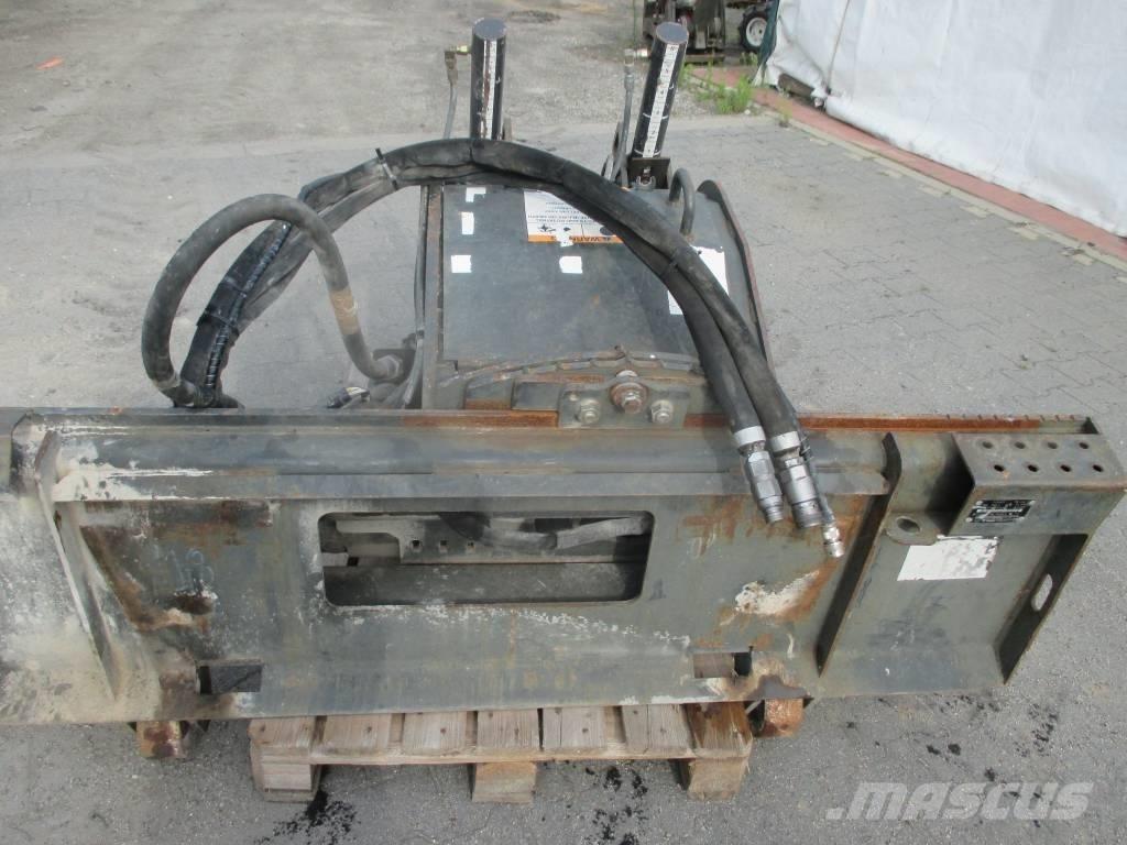 Bobcat 18 PLA Skrēperi