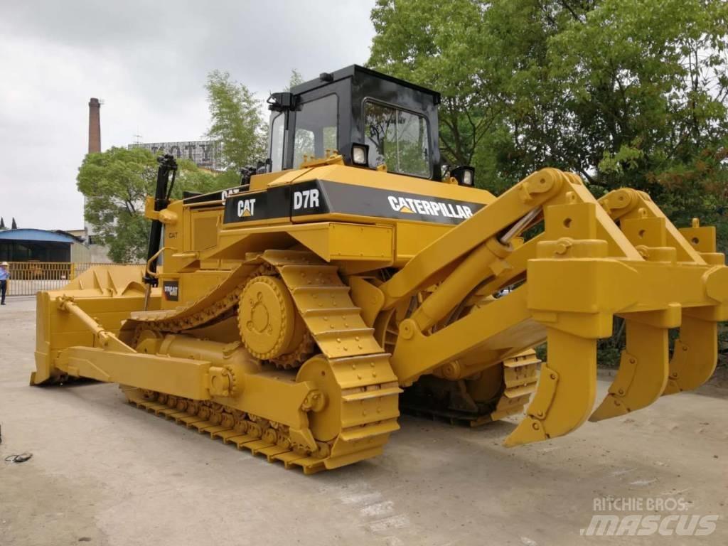 CAT D 7 R Kāpurķēžu buldozeri