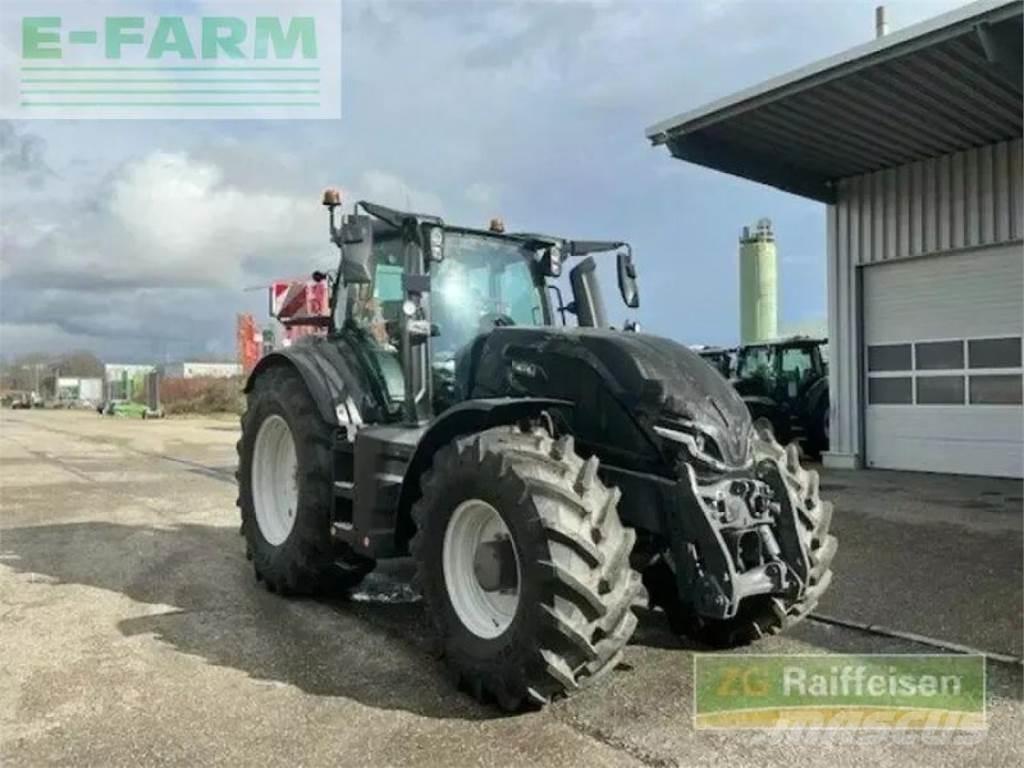 Valtra q245 Traktori