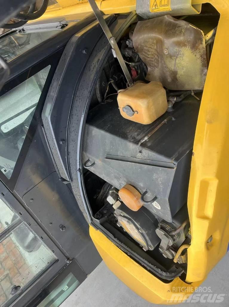 Komatsu PC 40 MR-2 Kāpurķēžu ekskavatori