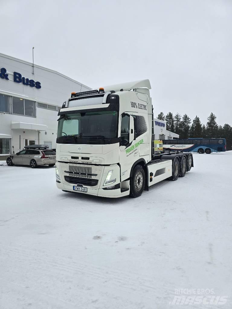 Volvo FM Electric Treileri ar āķi
