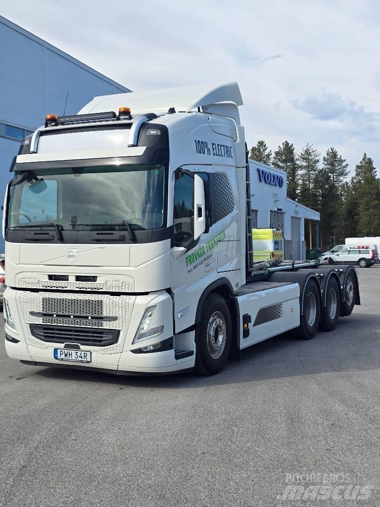 Volvo FM Electric Treileri ar āķi