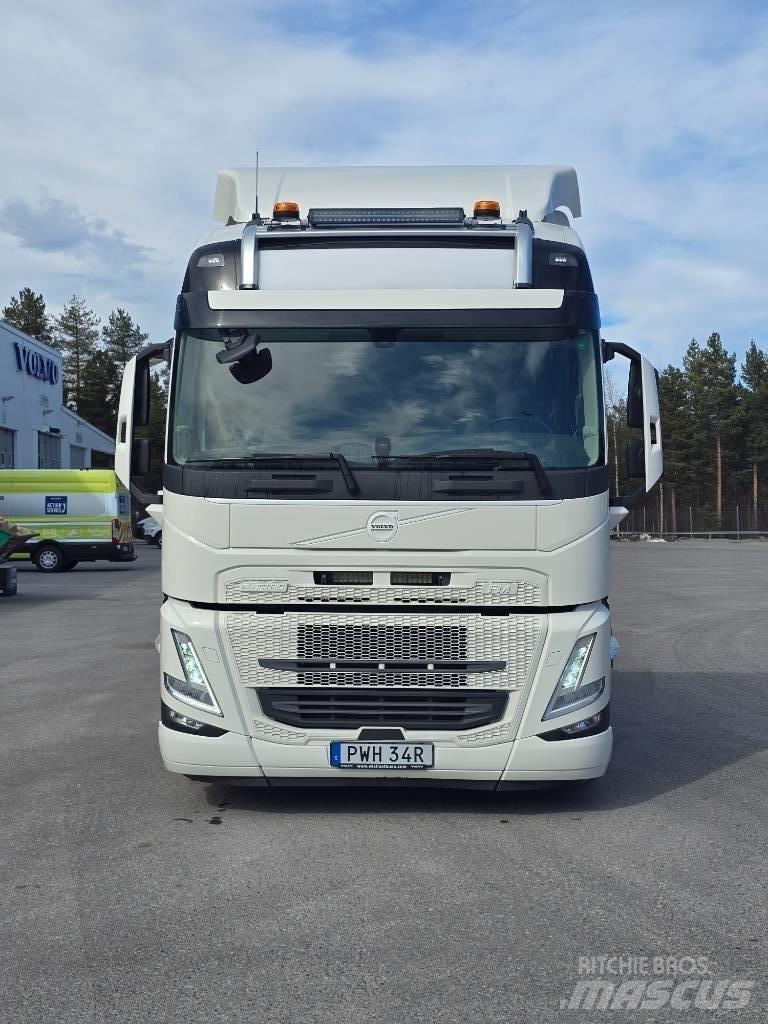 Volvo FM Electric Treileri ar āķi