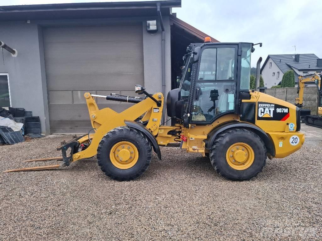 CAT 907 M Iekrāvēji uz riteņiem