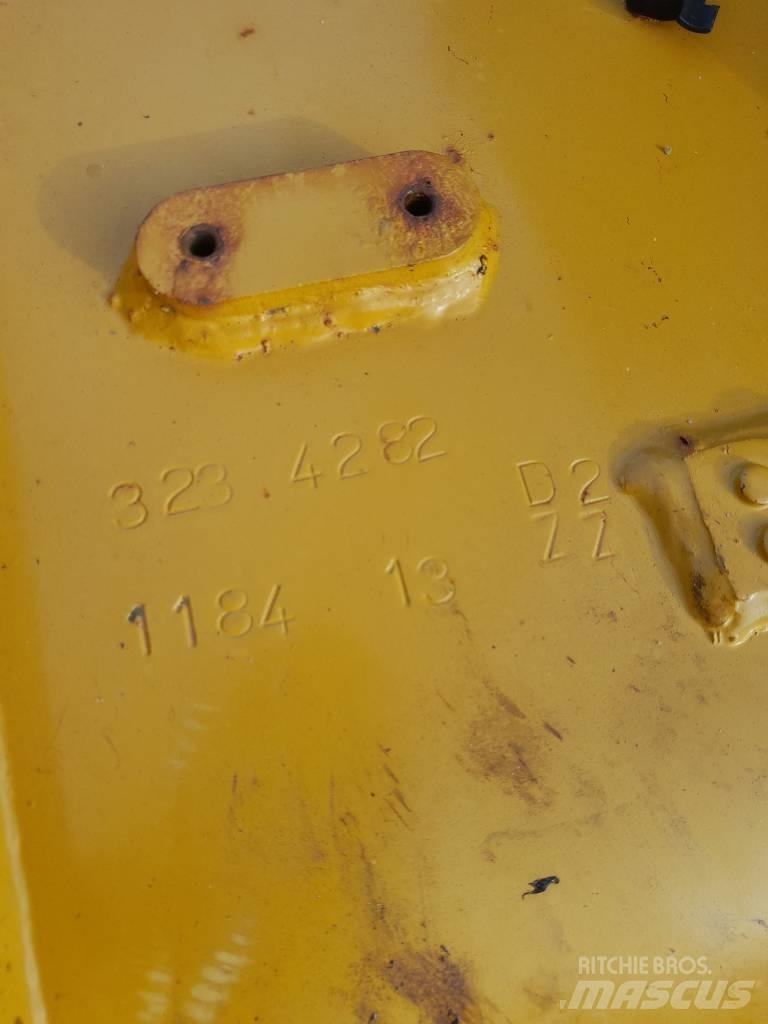 CAT 906 Lyftramverk Iekrāvēji uz riteņiem