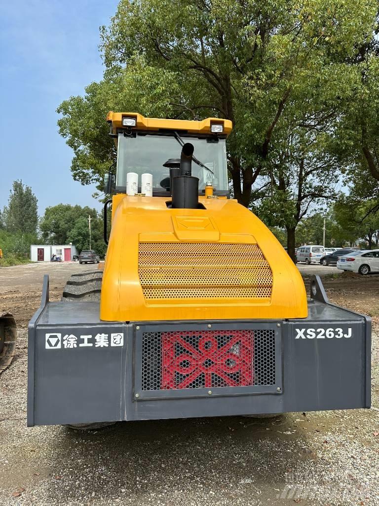 XCMG 263J Vienvalča grunts veltņi