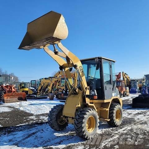 CAT 901B Iekrāvēji uz riteņiem