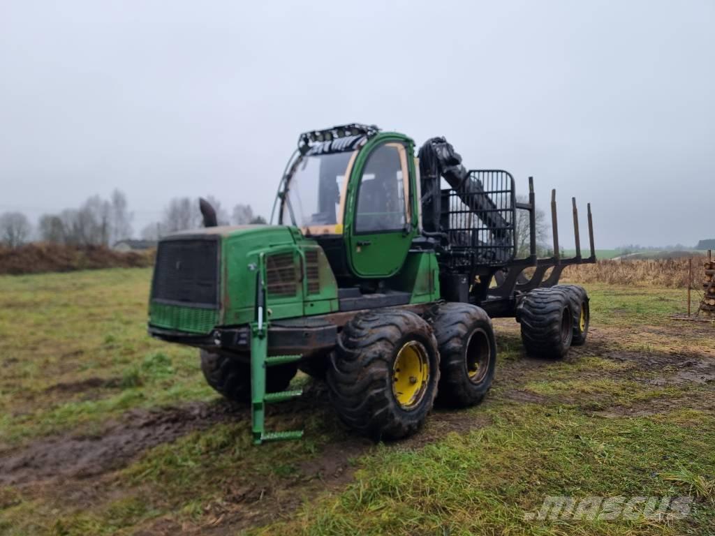 John Deere 1110 E Forvarderi