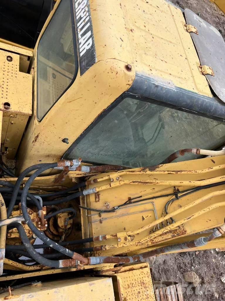 CAT 320 C Kāpurķēžu ekskavatori