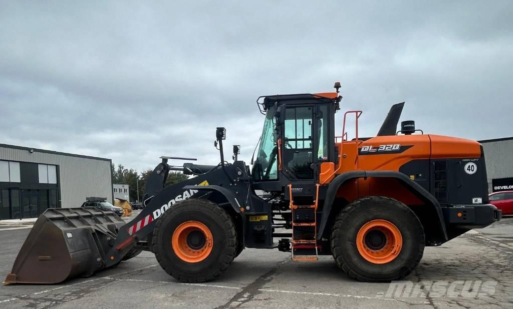 Doosan DL 320-7 Iekrāvēji uz riteņiem