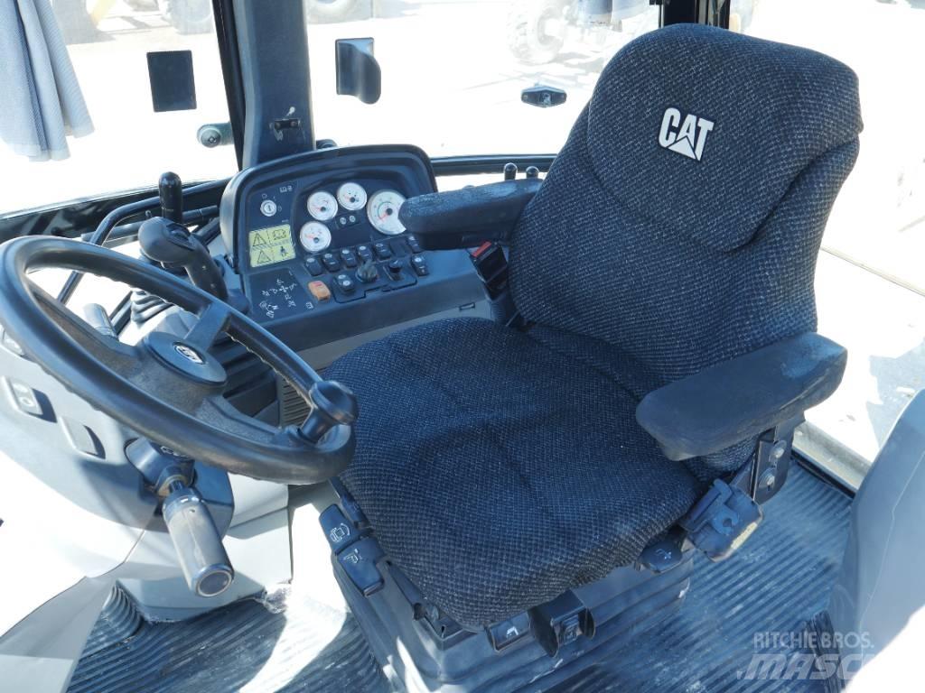 CAT 442 E Ekskavatori-iekrāvēji