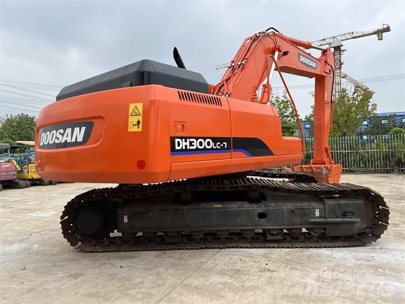Doosan 300 Kāpurķēžu ekskavatori
