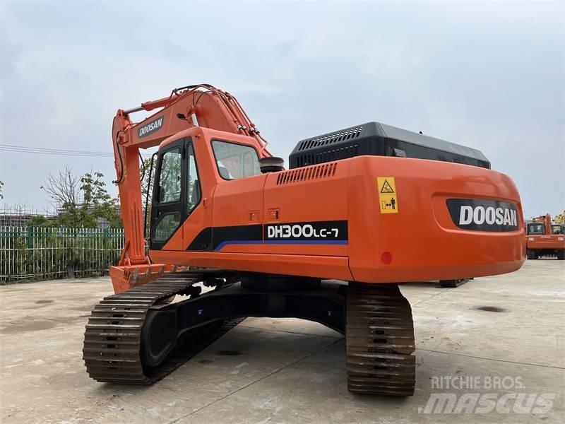 Doosan 300 Kāpurķēžu ekskavatori