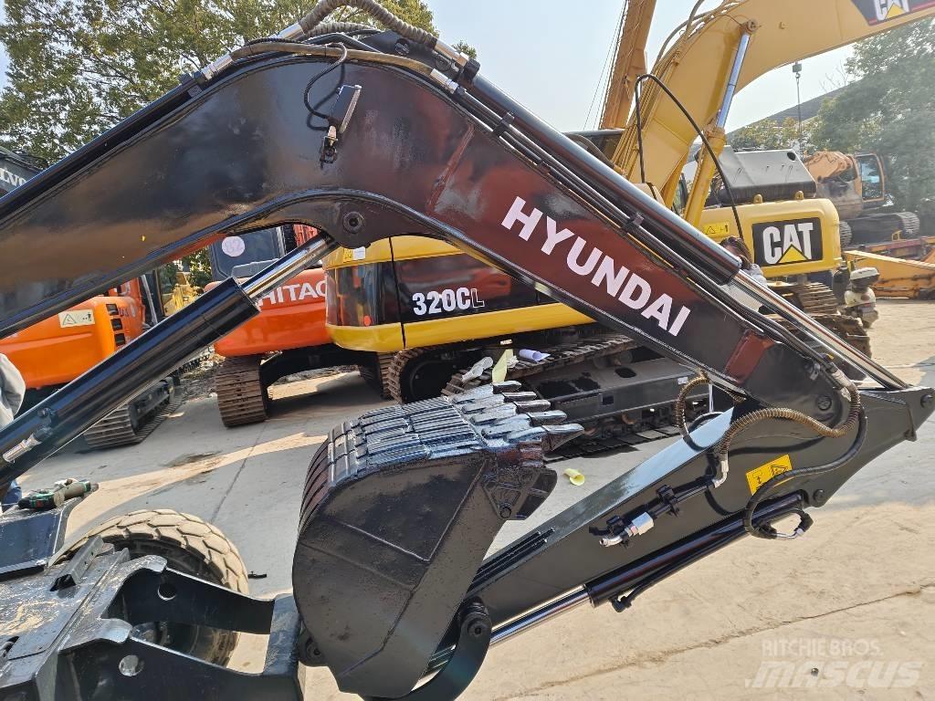 Hyundai 60W-9 Ekskavatori uz riteņiem