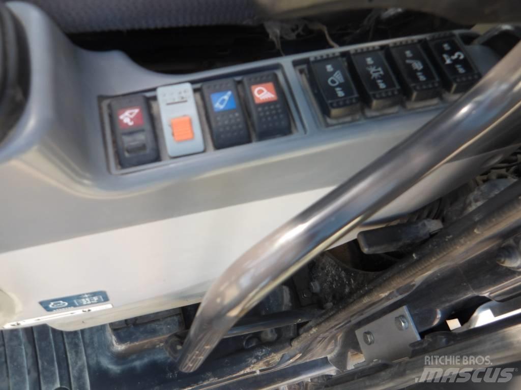 Hitachi ZX 250 LC-6 Kāpurķēžu ekskavatori