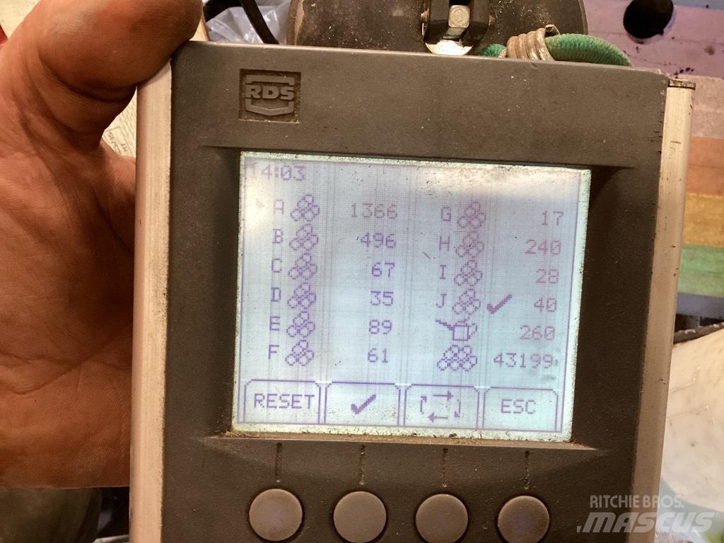 McHale V 660 Rituļu preses