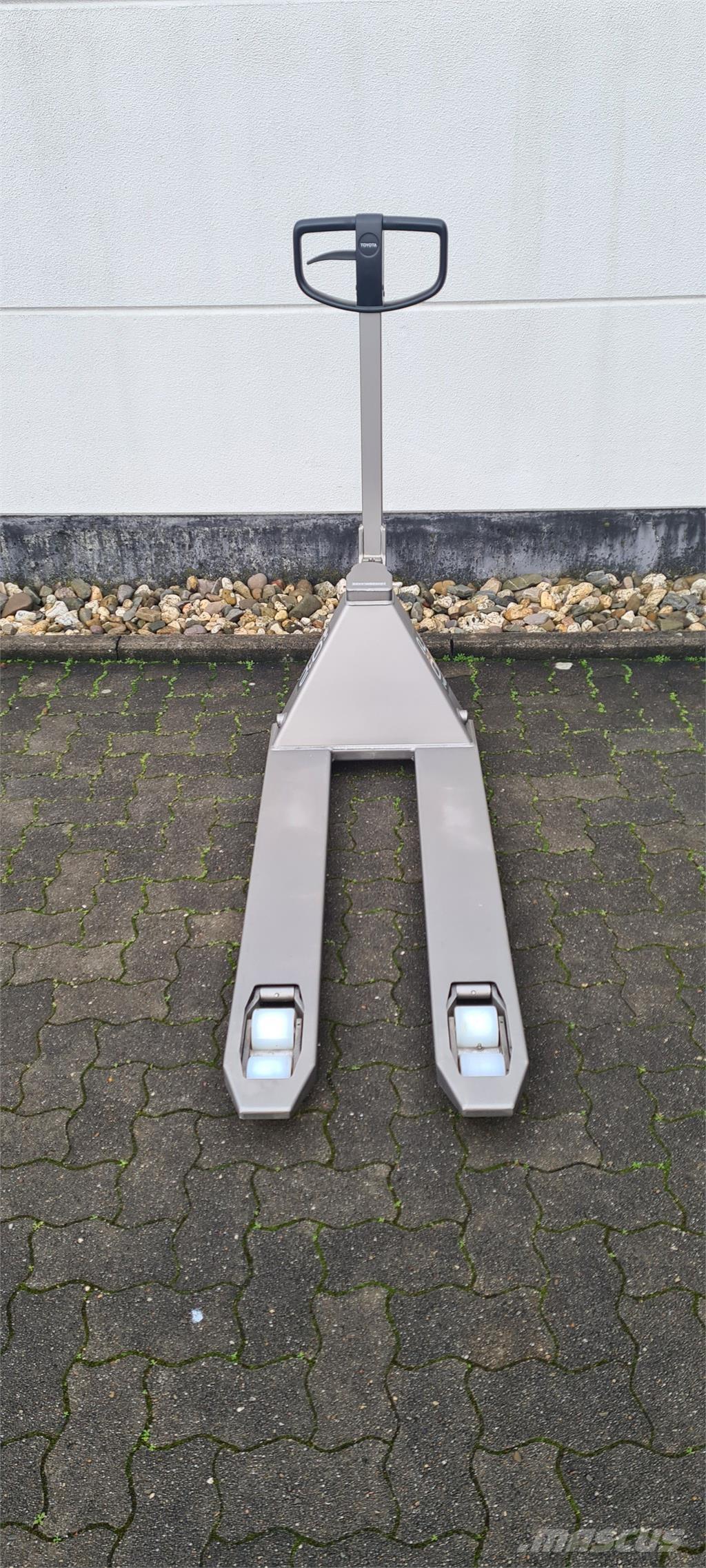 BT LHM 200ST Rati palešu pārvadāšanai