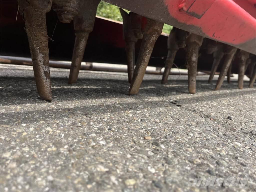 Lely 300-22 Augsnes frēzes