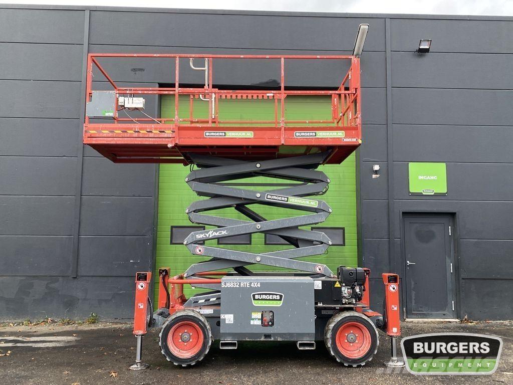 SkyJack SJ6832 RTE Šķerveida pacēlāji