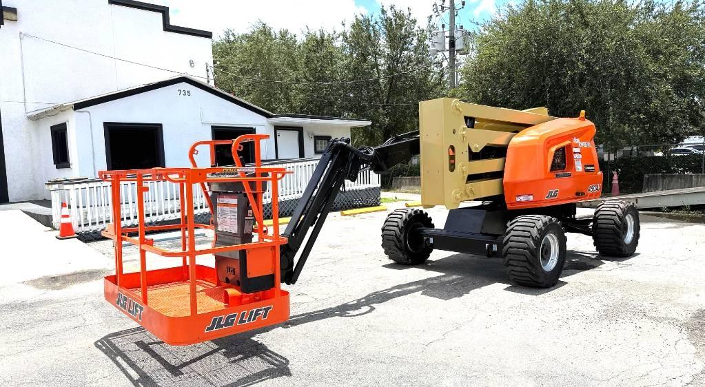 JLG 450 AJ Strēles pacēlāji