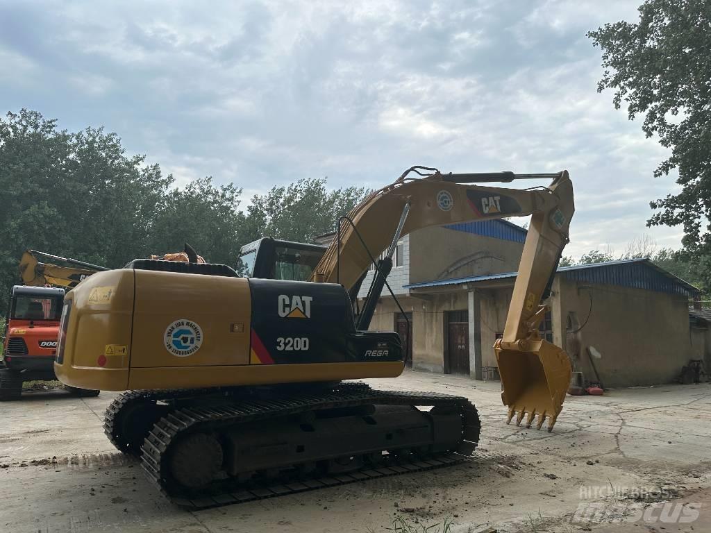 CAT 320D Kāpurķēžu ekskavatori