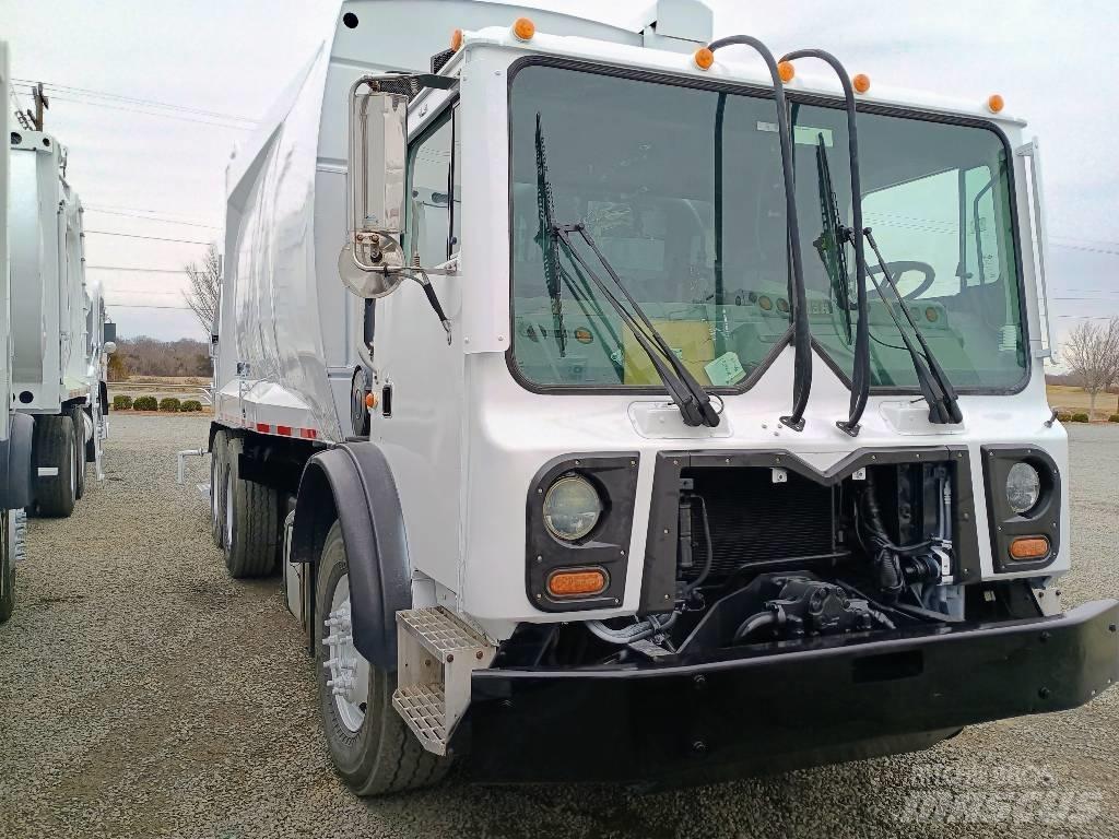 Mack MRU613 Atkritumu izvešanas transports