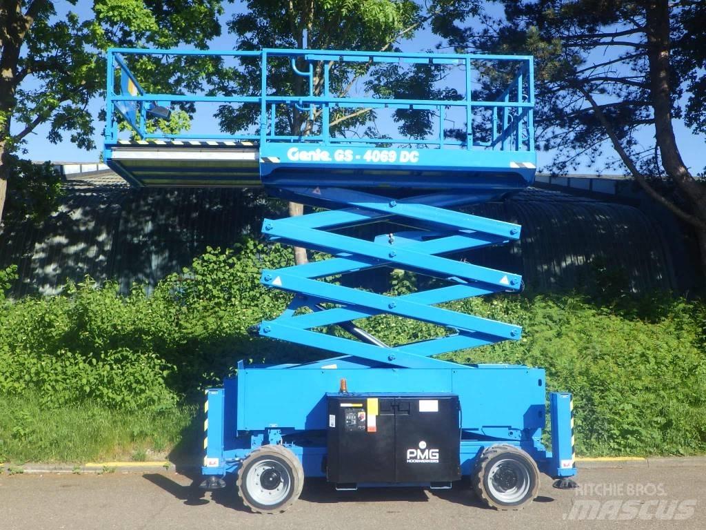 Genie GS4069DC Šķerveida pacēlāji