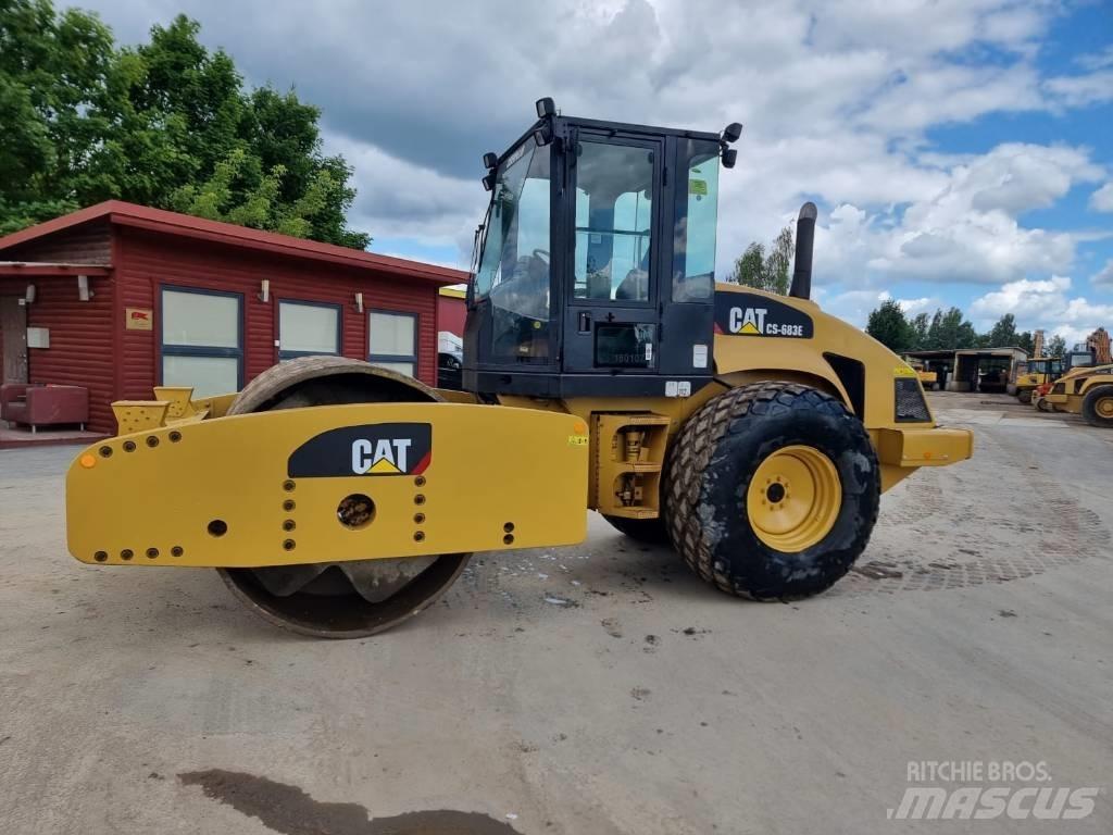 CAT CS 683 E Vienvalča grunts veltņi