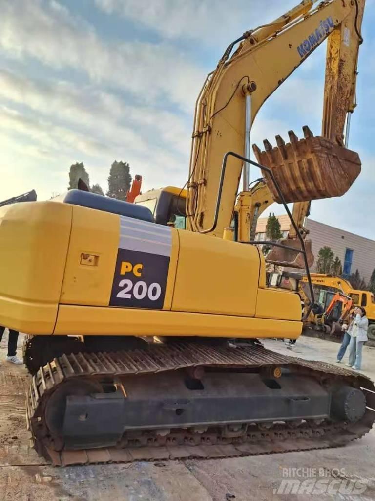 Komatsu PC 200-7 Kāpurķēžu ekskavatori
