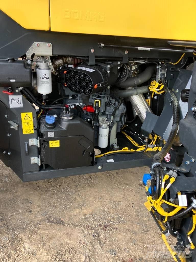 Bomag BW 174 APO-4v Divvalču grunts veltņi