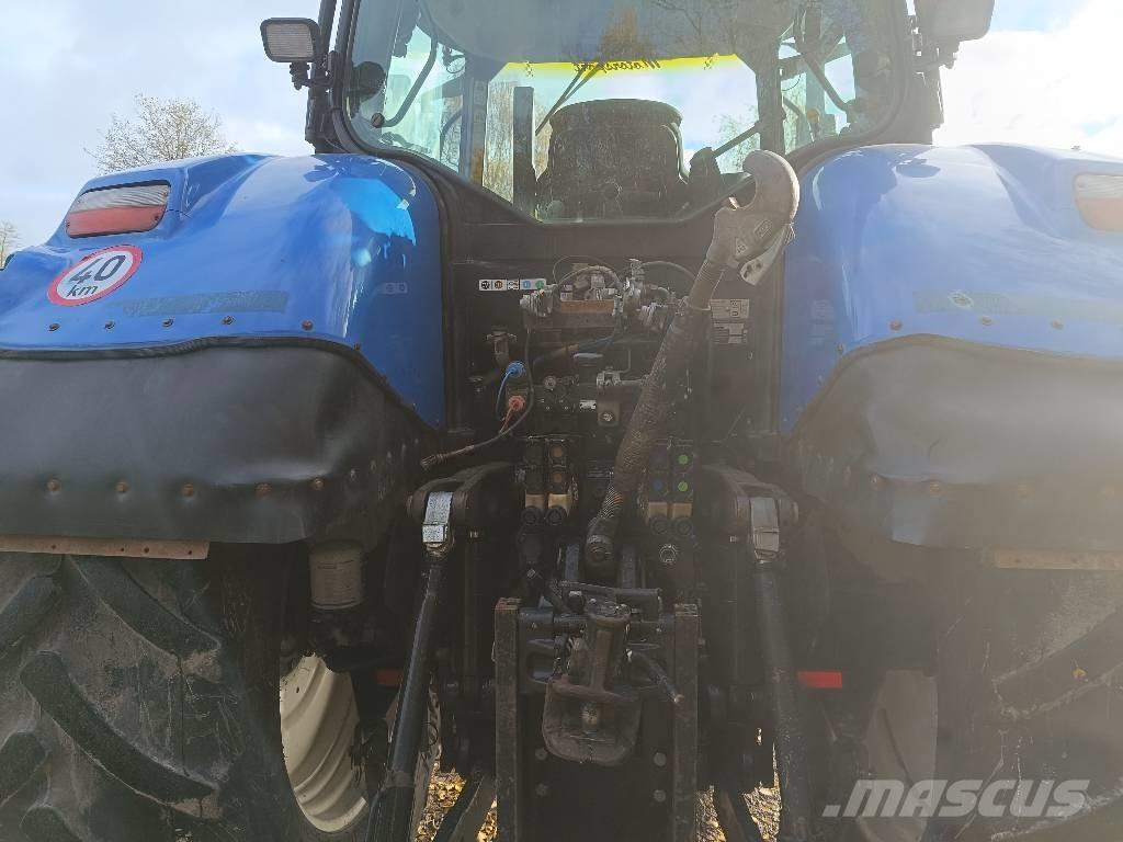 New Holland T 7050 Traktori