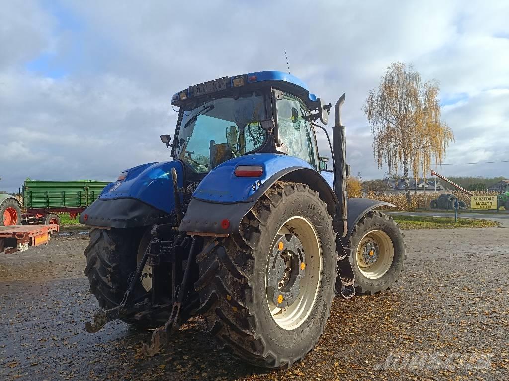 New Holland T 7050 Traktori