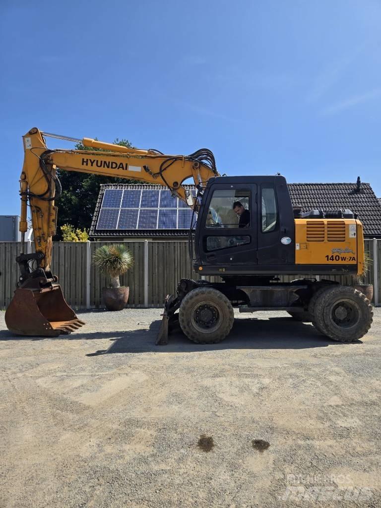 Hyundai Robex 140 W Ekskavatori uz riteņiem