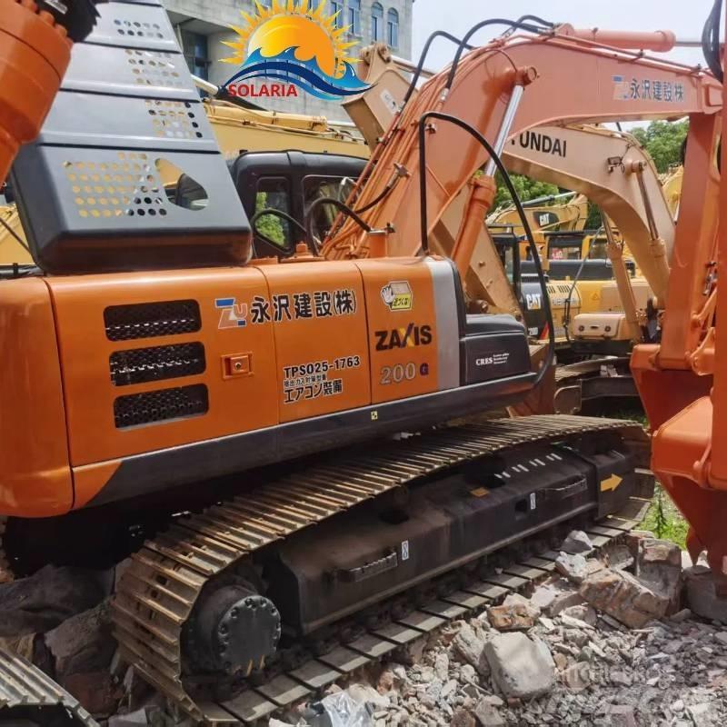 Hitachi ZX 200 Kāpurķēžu ekskavatori