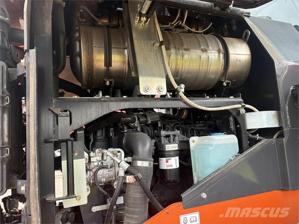 Hitachi ZW 220-6 Iekrāvēji uz riteņiem