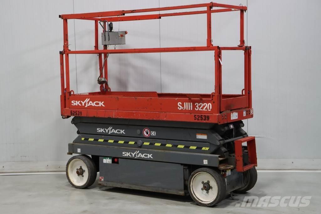 SkyJack SJ III3220 Šķerveida pacēlāji