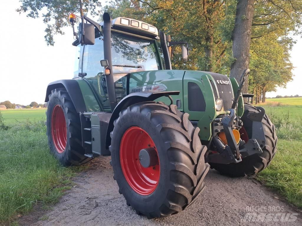 Fendt 712 Vario Traktori