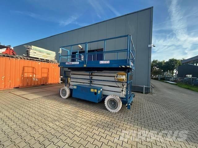 Holland Lift A151EV Šķerveida pacēlāji