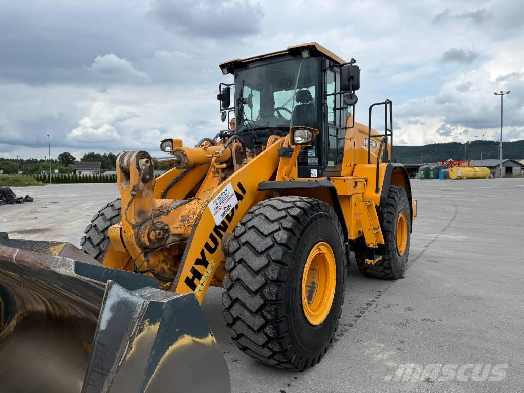 Hyundai HL 960 Iekrāvēji uz riteņiem