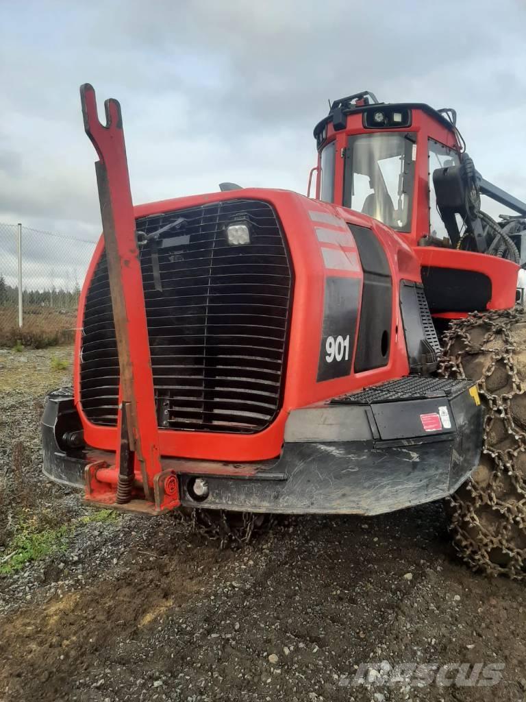 Komatsu 901 Harvesteri