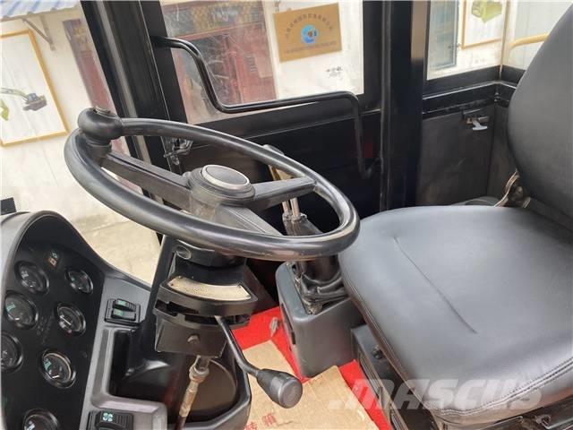 CAT 966H Iekrāvēji uz riteņiem