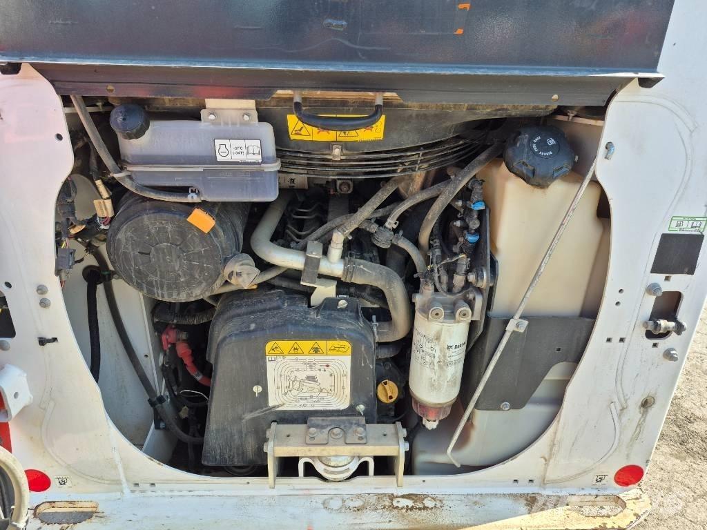 Bobcat T 64 Lietoti riteņu kompaktiekrāvēji