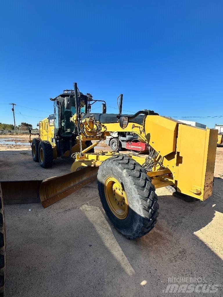 CAT 12 M 2 Greideri