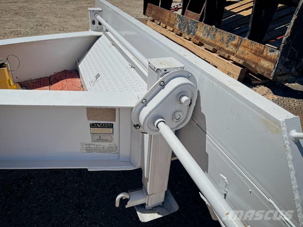  Pro-Trak Trailers Platformas/izkraušana no sāniem