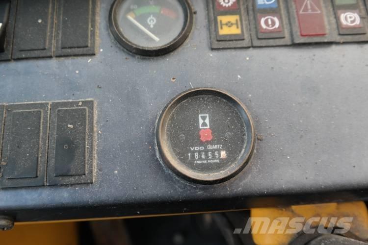Volvo L160 COMPACTOR Iekrāvēji uz riteņiem
