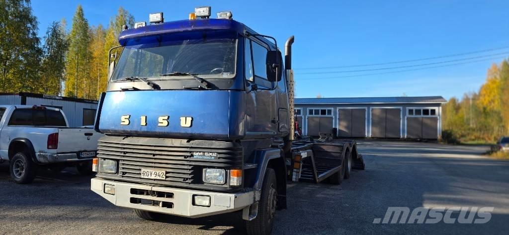 Sisu SM 300 Treileri meža tehnikas transportēšanai
