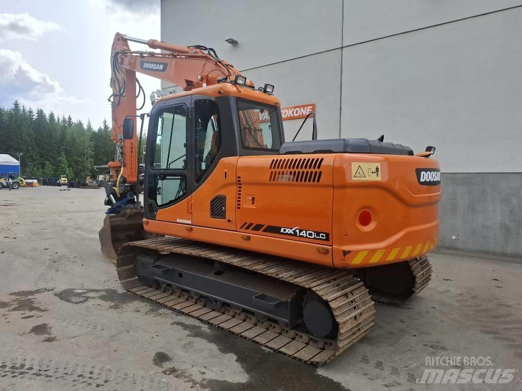 Doosan DX 140 LC Kāpurķēžu ekskavatori